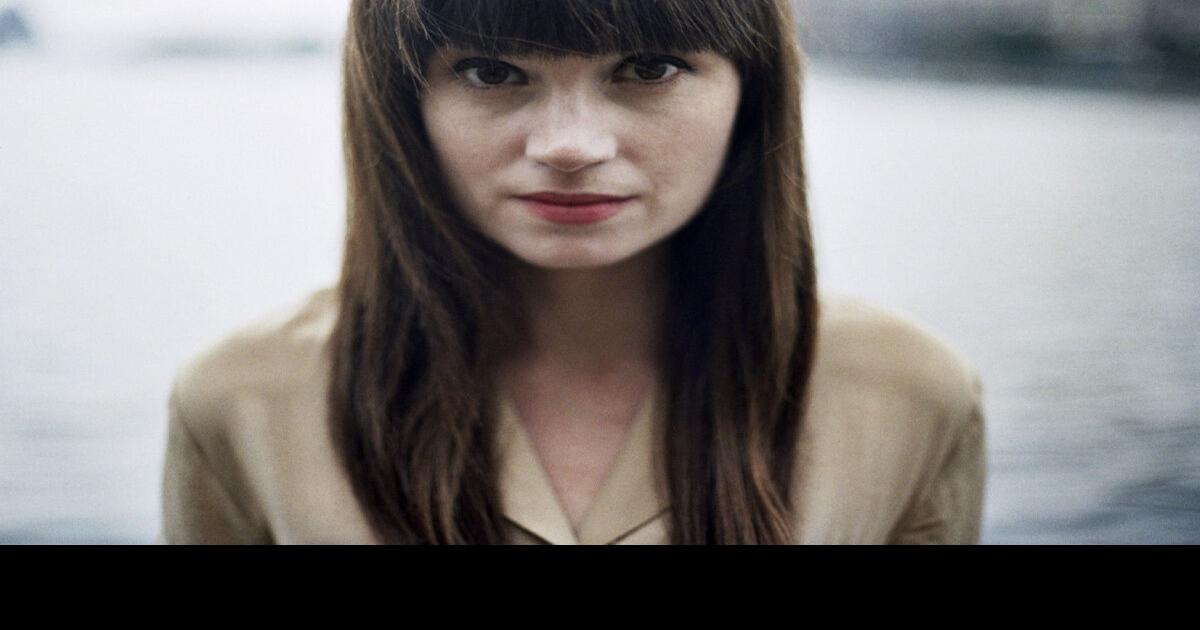 Wallflowers by Eliza Robertson Review