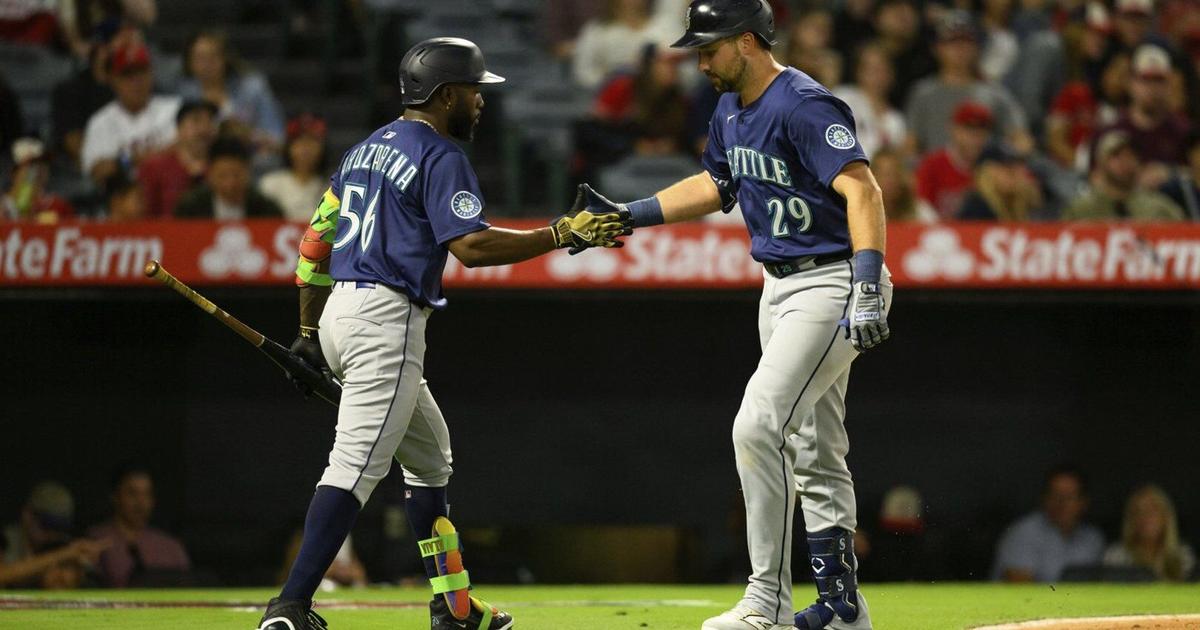 Seattle's Cal Raleigh calls his 40th homer 'a cool milestone' during ...