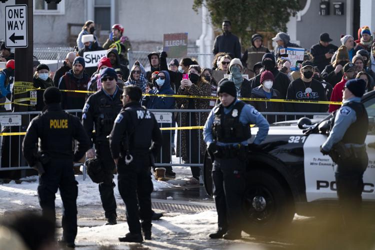 ICE officer kills a Minneapolis driver in a deadly start to Trump's ...