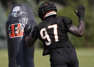 First-round pick Shemar Stewart has plenty of learning moments during his initial Bengals' practice