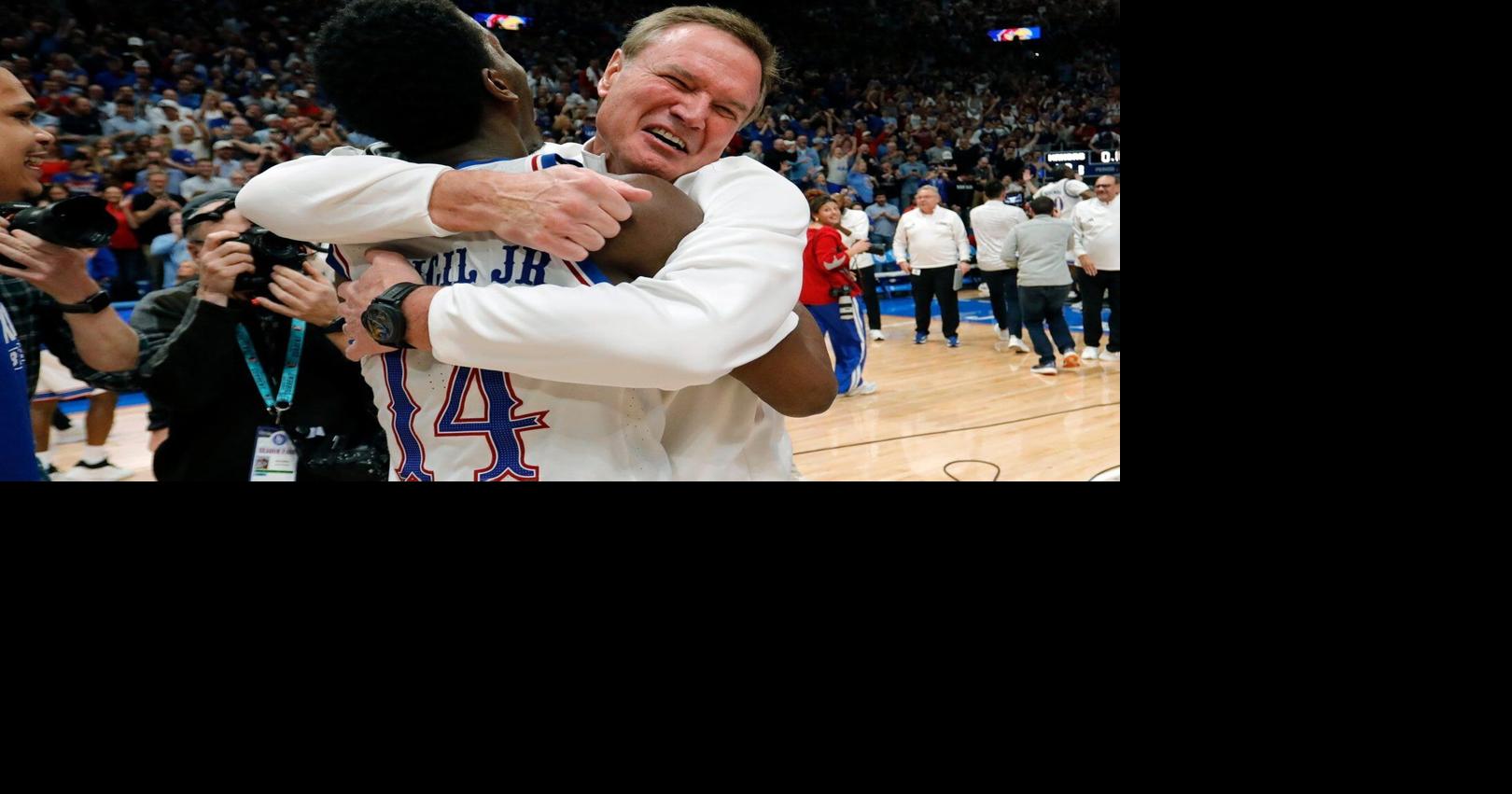 No. 9 Kansas beats top-ranked Arizona 82-78 for 8th straight win, back in contention in Big 12