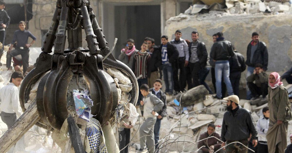 Syrian rebels attempt to storm government complex near Aleppo