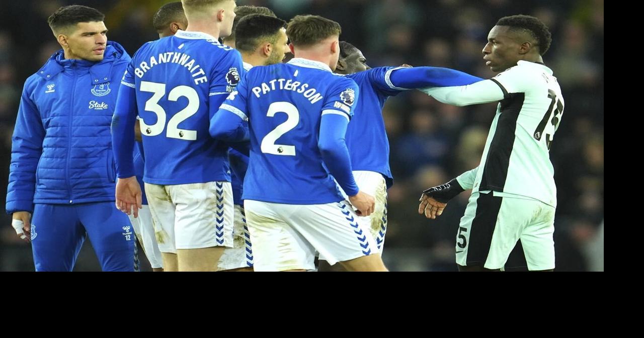 Everton beats struggling Chelsea 2-0 to move 4 points clear of Premier League's relegation zone