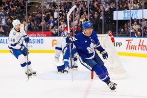 Matthew Knies scores twice, adds assist to push Leafs past Lightning
