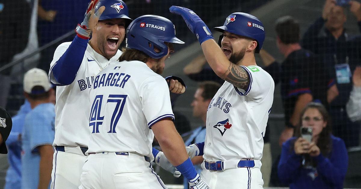 Luis Blue Former Blue Jays slugger has theory on why 2025 team was so close