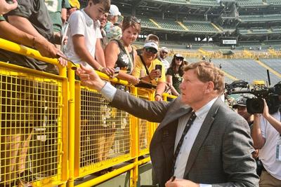 Policy officially takes over for Murphy as president/CEO at Packers' shareholders meeting