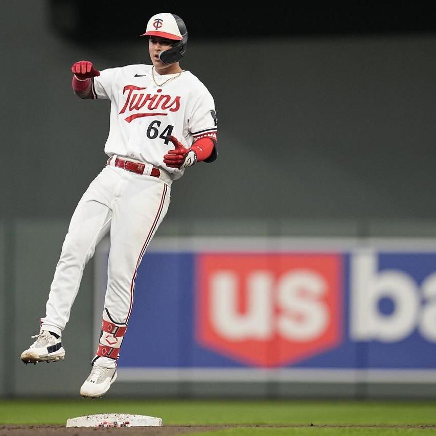 Twins reinstate Kyle Farmer a month after he was hit in face by pitch