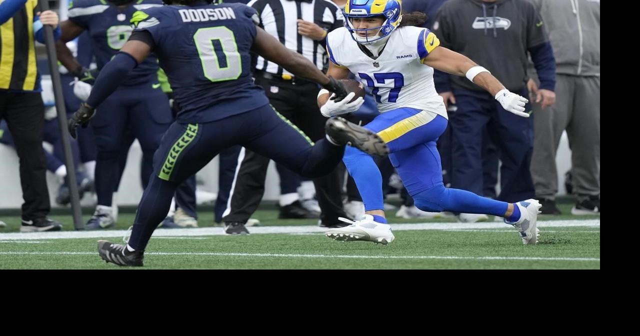 Seahawks waive starting linebacker Tyrel Dodson in surprise move