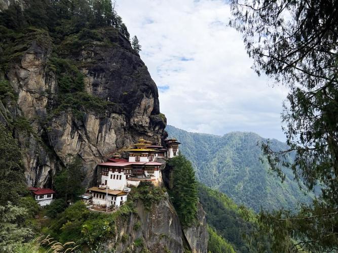 paro_taktsang_credit_wing_sze_tang