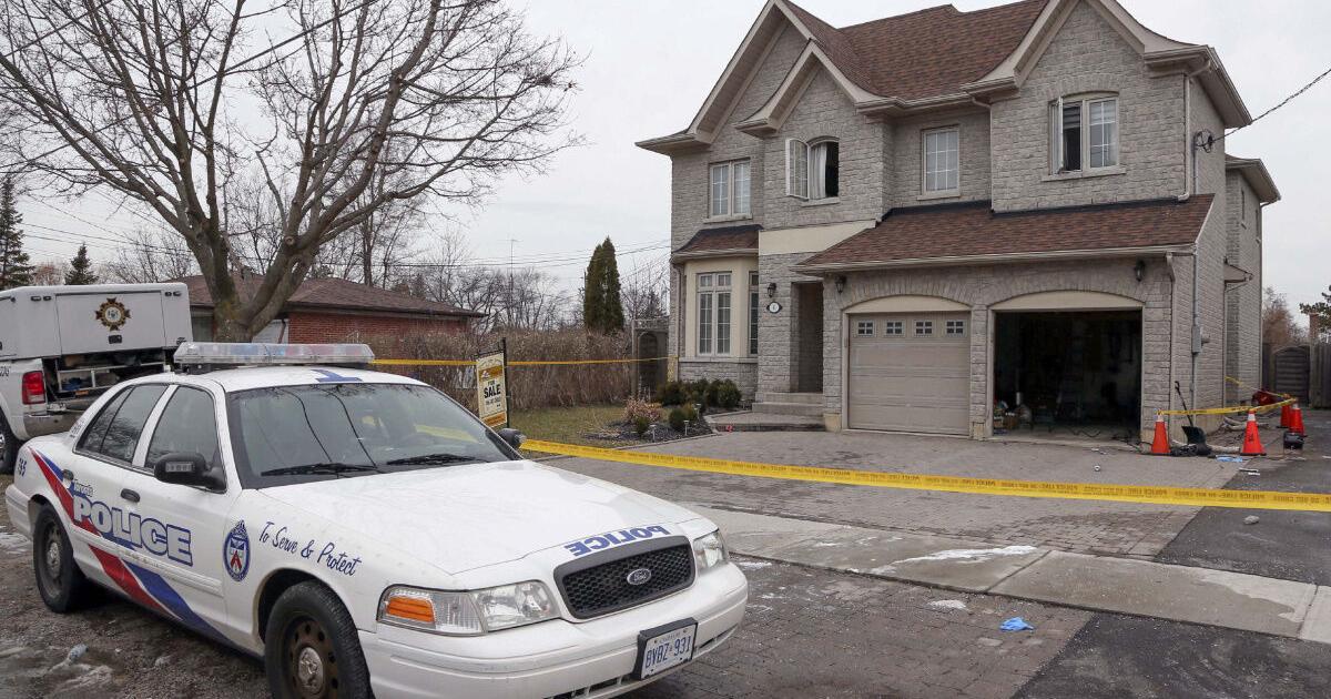 Woman, 21, dead, man seriously injured after fire in Etobicoke basement ...