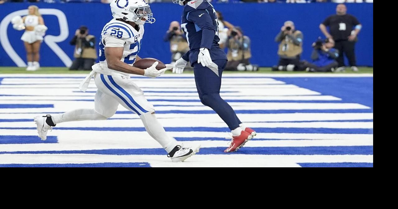 Jonathan Taylor rebounds with 218 yards, 3 TD runs as Colts hold off Titans 38-30