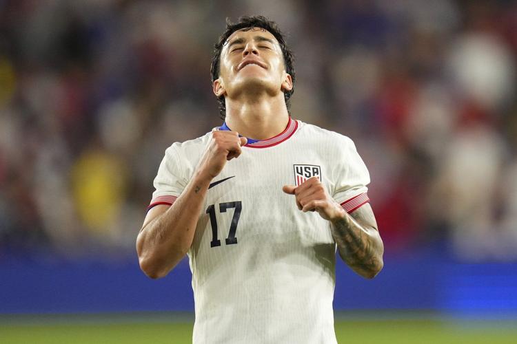 US stops 7-game winless streak against top 25 teams, beats Japan 2-0 on goals by Zendejas, Balogun