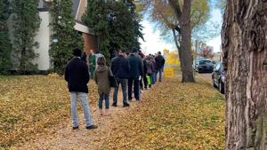 More than 300 advance polls open across Alberta in historic referendum on separation