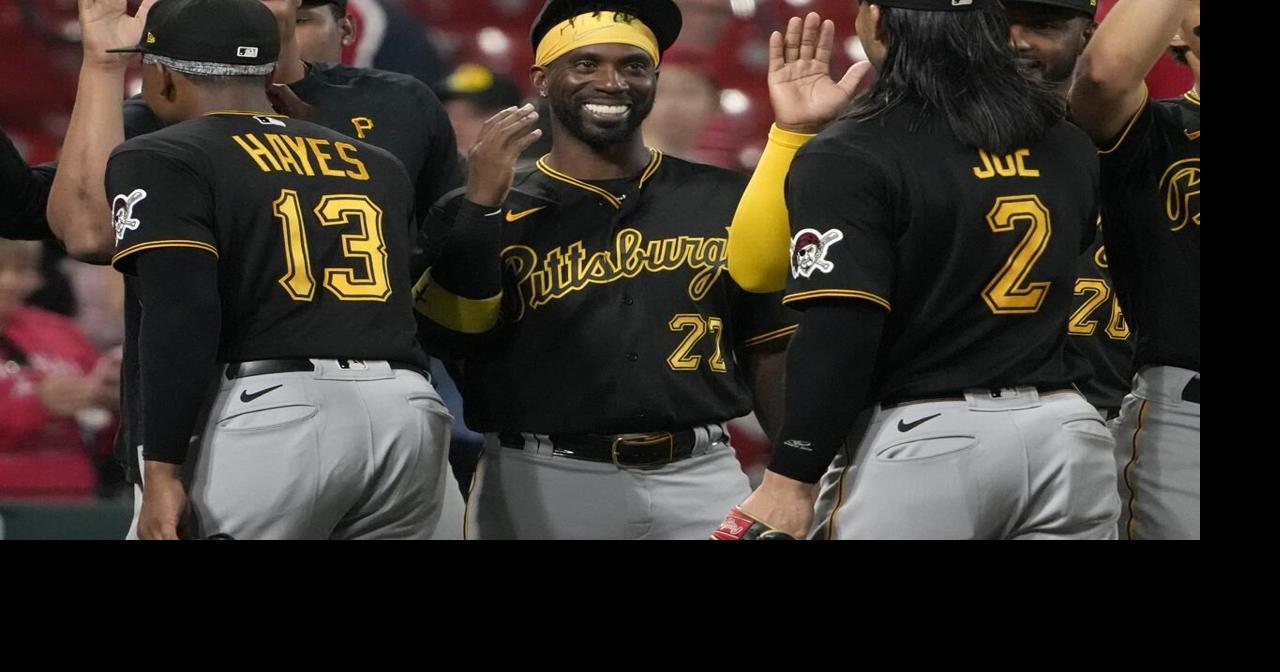 Pirates score 3 runs in the 10th inning, beat the Cardinals 4-2 and extend win streak to 4 games