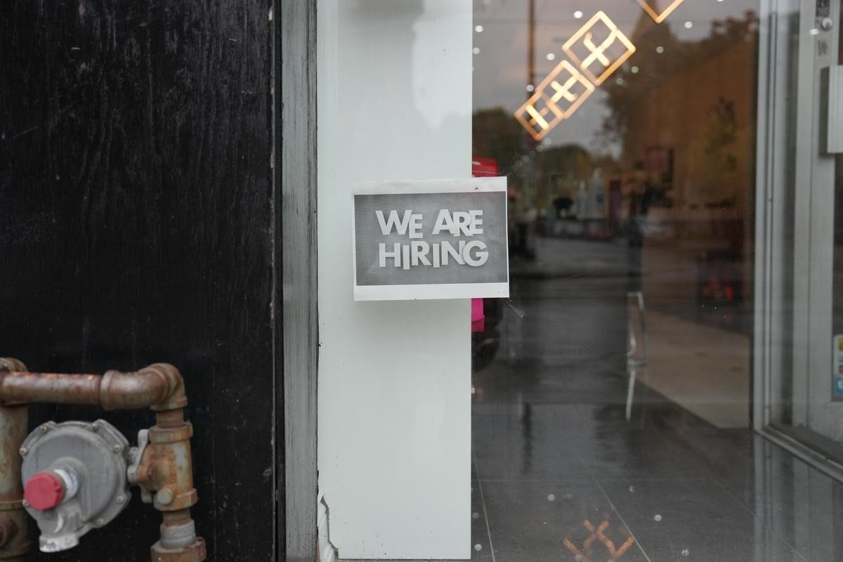 Canada&rsquo;s wage crunch: Jobs available but workers want better pay