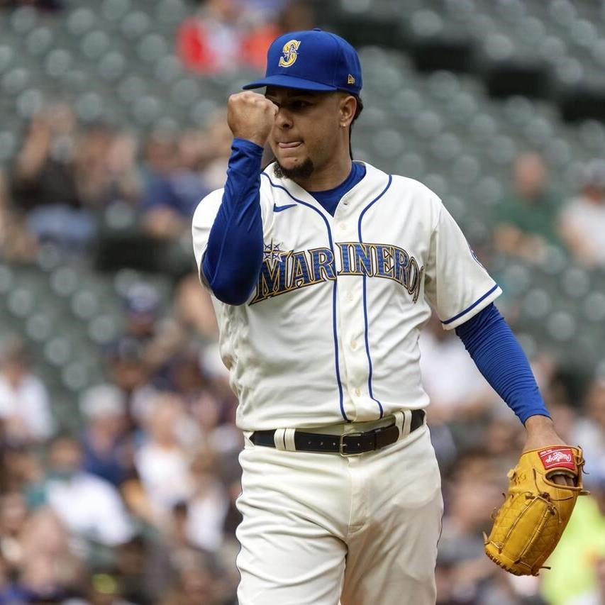 Julio Rodríguez makes more history as Mariners top Padres 6-1