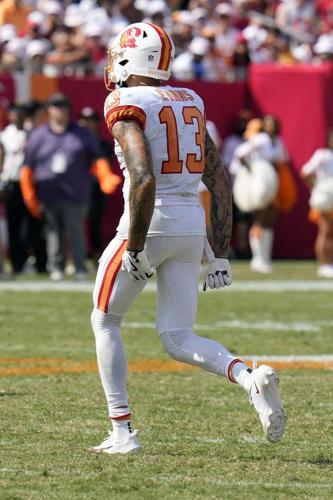 Bucs' Mike Evans expected to miss less than 4 weeks with hamstring injury, AP source says
