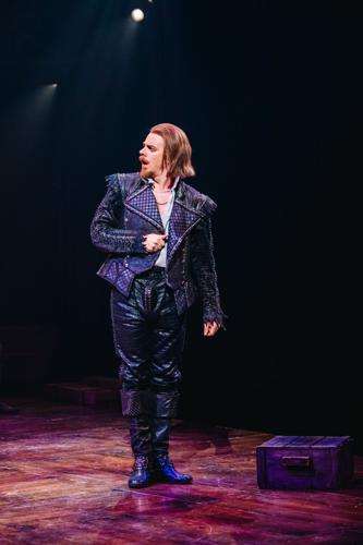 Shakespeare is a rock star in ‘Something Rotten,’ ‘& Juliet’