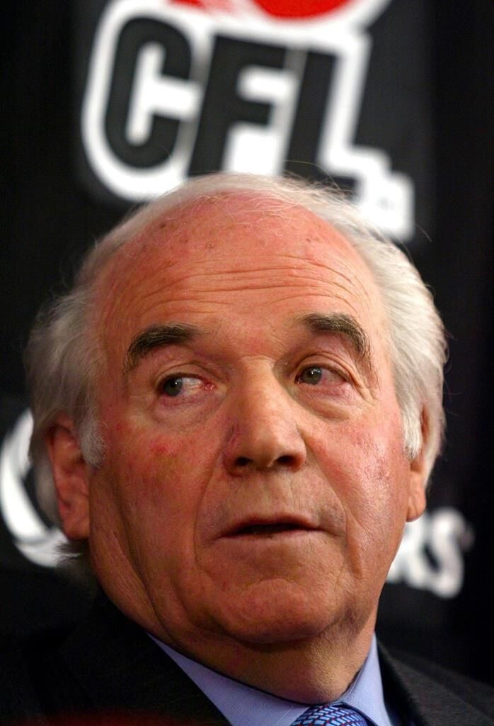 Former CFL player and commissioner Doug Mitchell dies at age 83