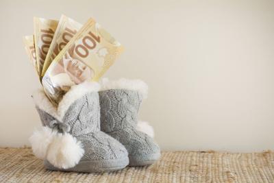 Baby_expenses_dreamstime.JPG