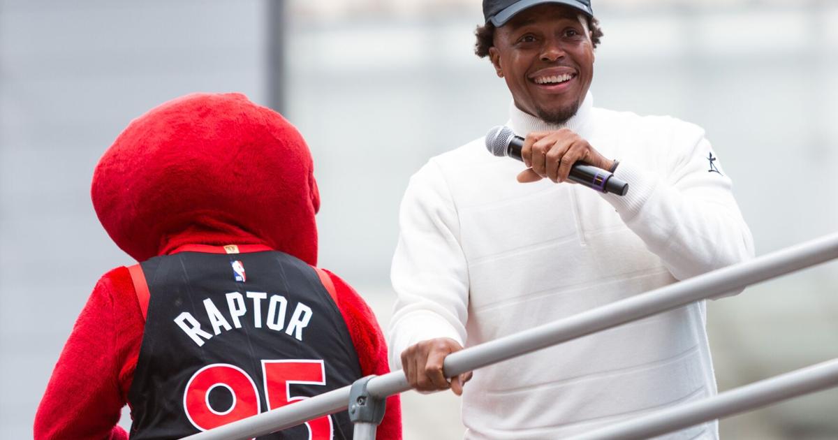 Kyle Lowry reunites with Raptors fans (and a few special guests) at ...