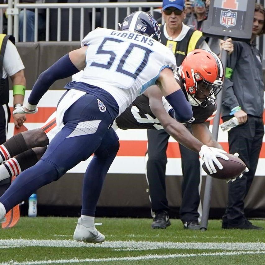 Myles Garrett, Cleveland's defense devour Titans, Deshaun Watson has 2 TD  passes in Browns' 27-3 win