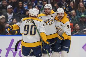 Stamkos, Predators break out against Canucks amid slow start to season