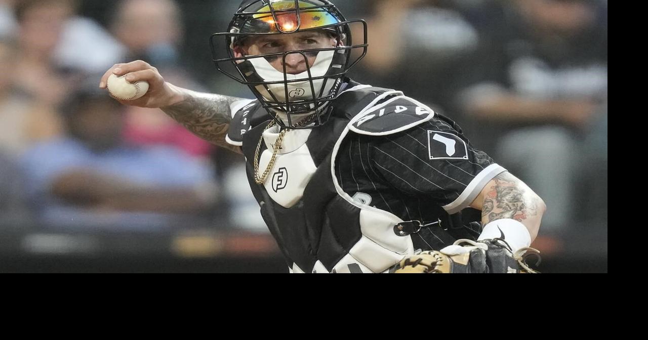 Pirates announce deals with former All-Star catcher Yasmani Grandal and left-hander Josh Fleming