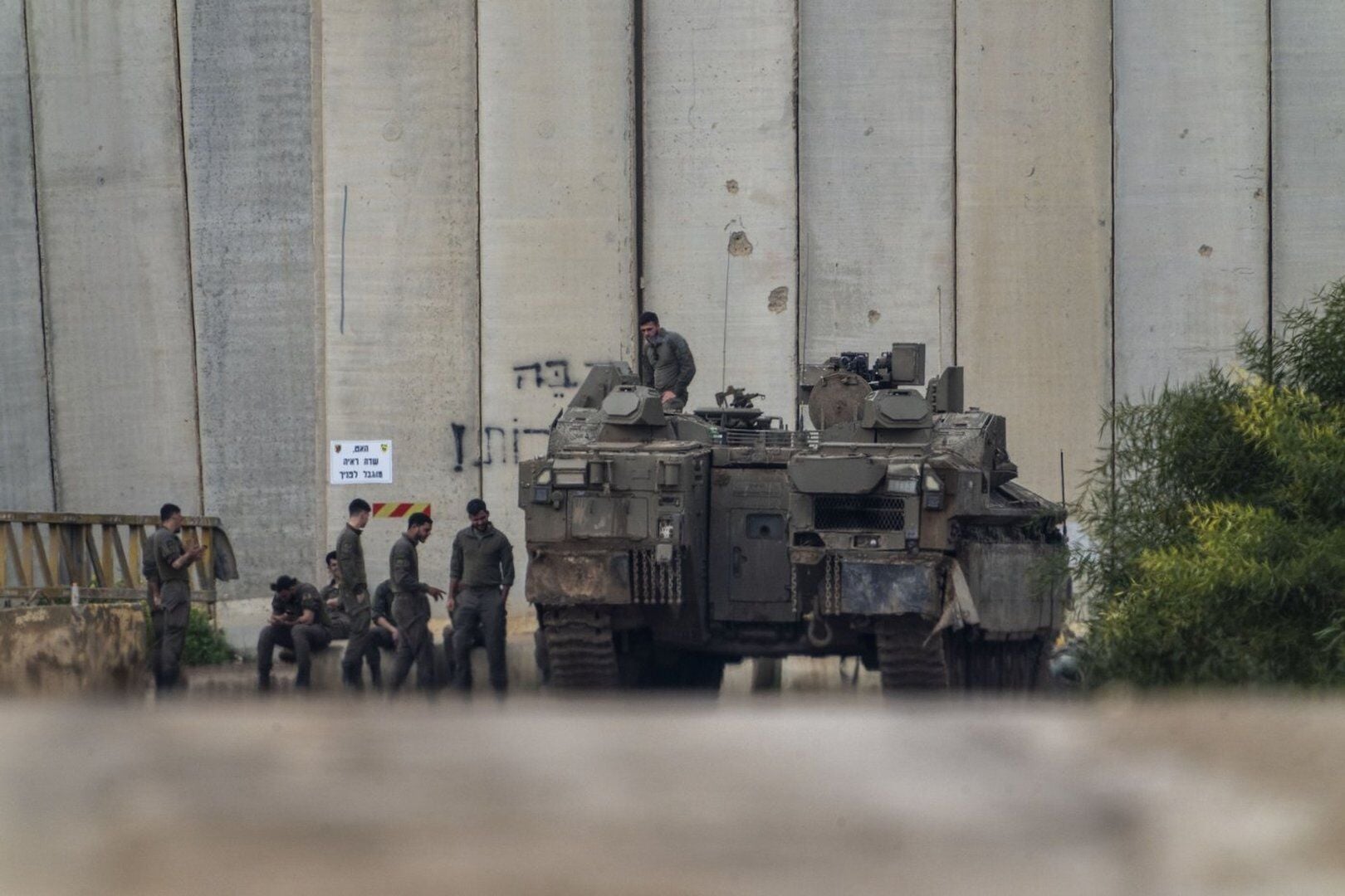 Kind Rtesum Netanyahu threatens to resume fighting in Gaza if hostages aren't ...