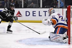 Rittich gets 2nd shutout of season, Kings snap Islanders 6-game winning streak 3-0