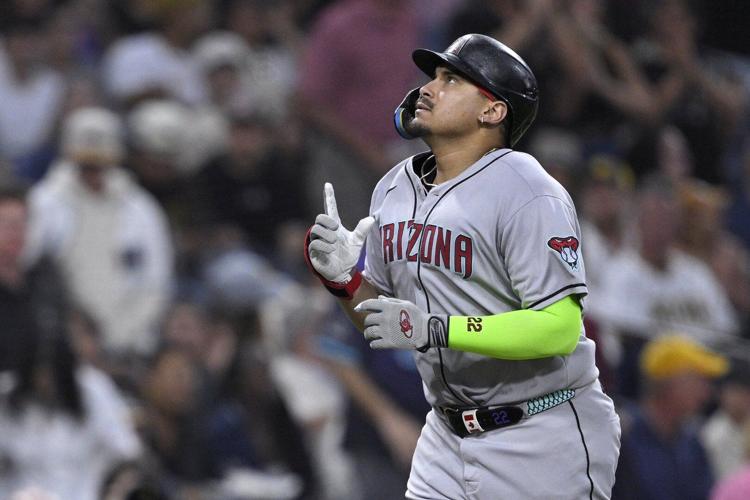 Naylor homers as the Diamondbacks beat the Padres 6-3 on Machado's big night