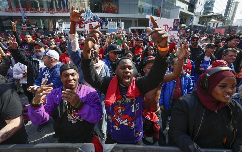 Leafs, Raptors fans take in sports-packed Saturday