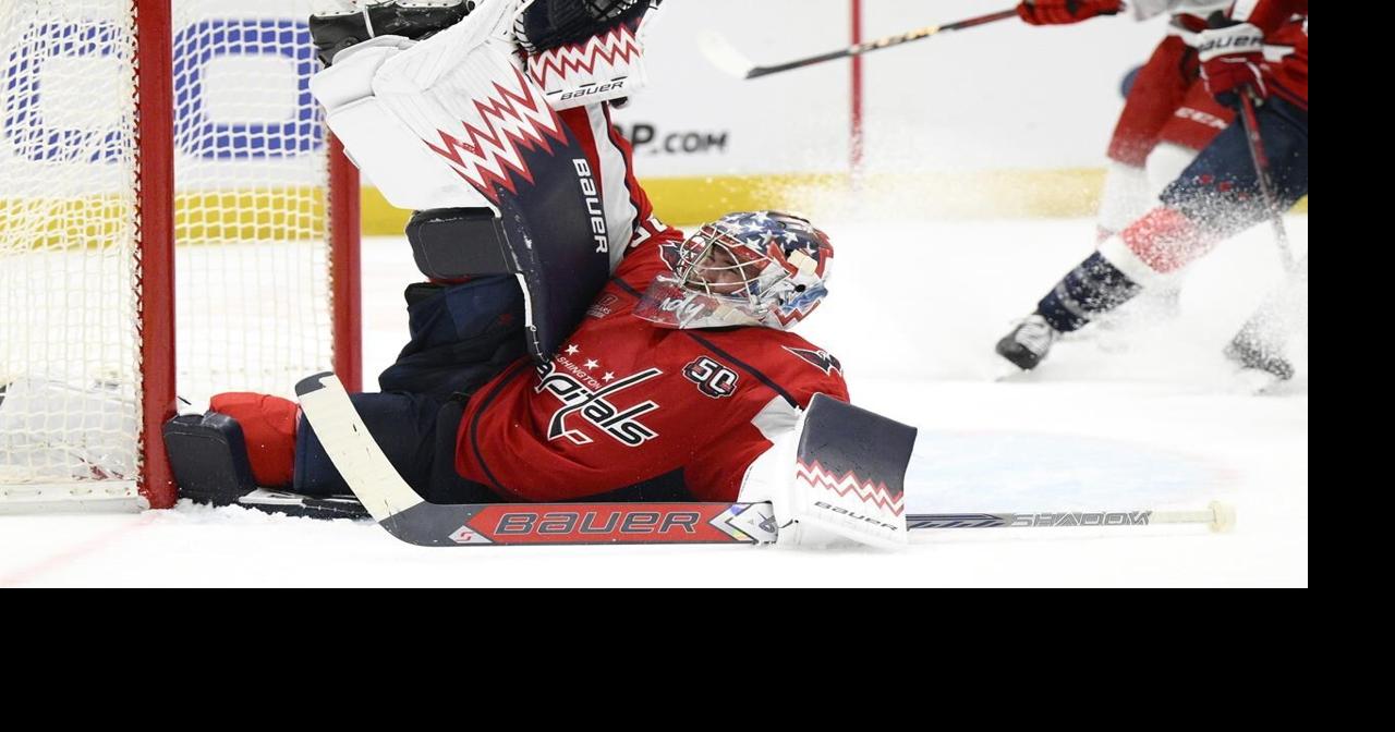 Charlie Lindgren shines with a windmill save as the Capitals beat the Hurricanes 3-1