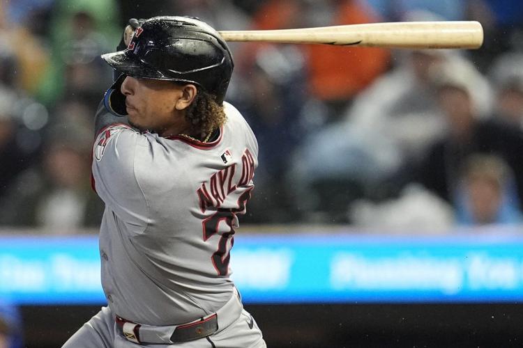 Naylor drives in 4 as Guardians beat Twins 6-2 for eighth straight victory
