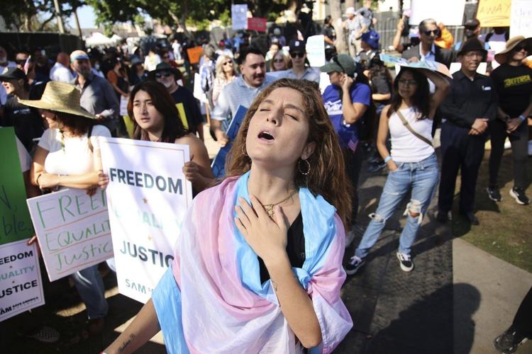 California bans most law enforcement officers from wearing masks during operations