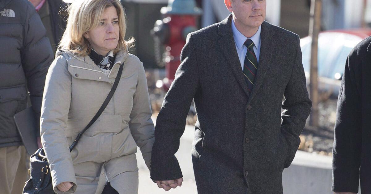 Dennis Oland gets life for murder of his father