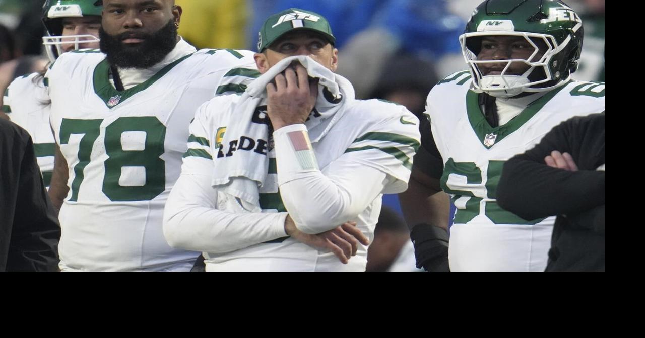 Aaron Rodgers-led Jets unravel in undisciplined and turnover-filled 40-14 loss to the Bills