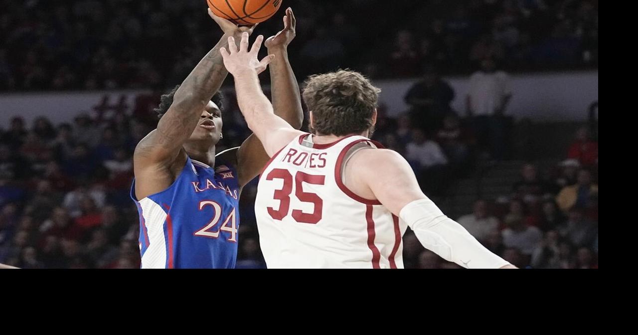 No. 9 Kansas gets win No. 20, easily topping Oklahoma