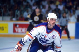 Wayne Gretzky weighs in on NHL neck guard mandates: ‘They should grandfather it in’