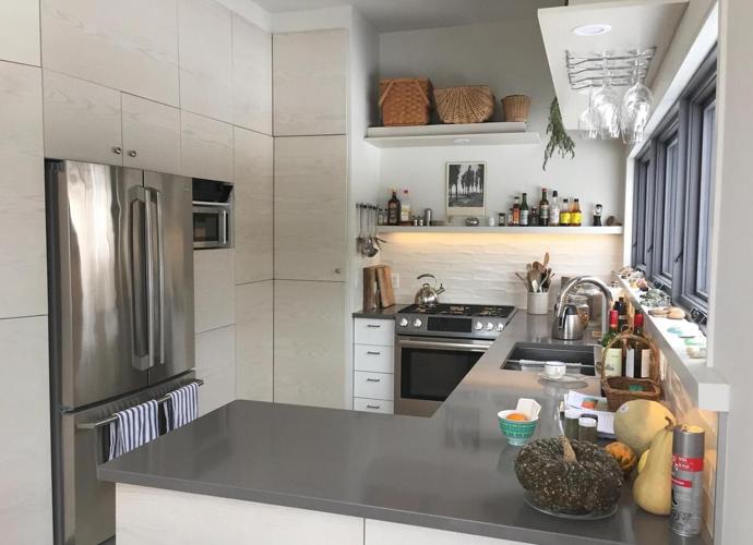 What happens when a filmmaker designs and builds his own home