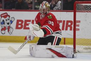 Blackhawks solidify goaltending future by signing Spencer Knight to 3-year, $17.5M extension