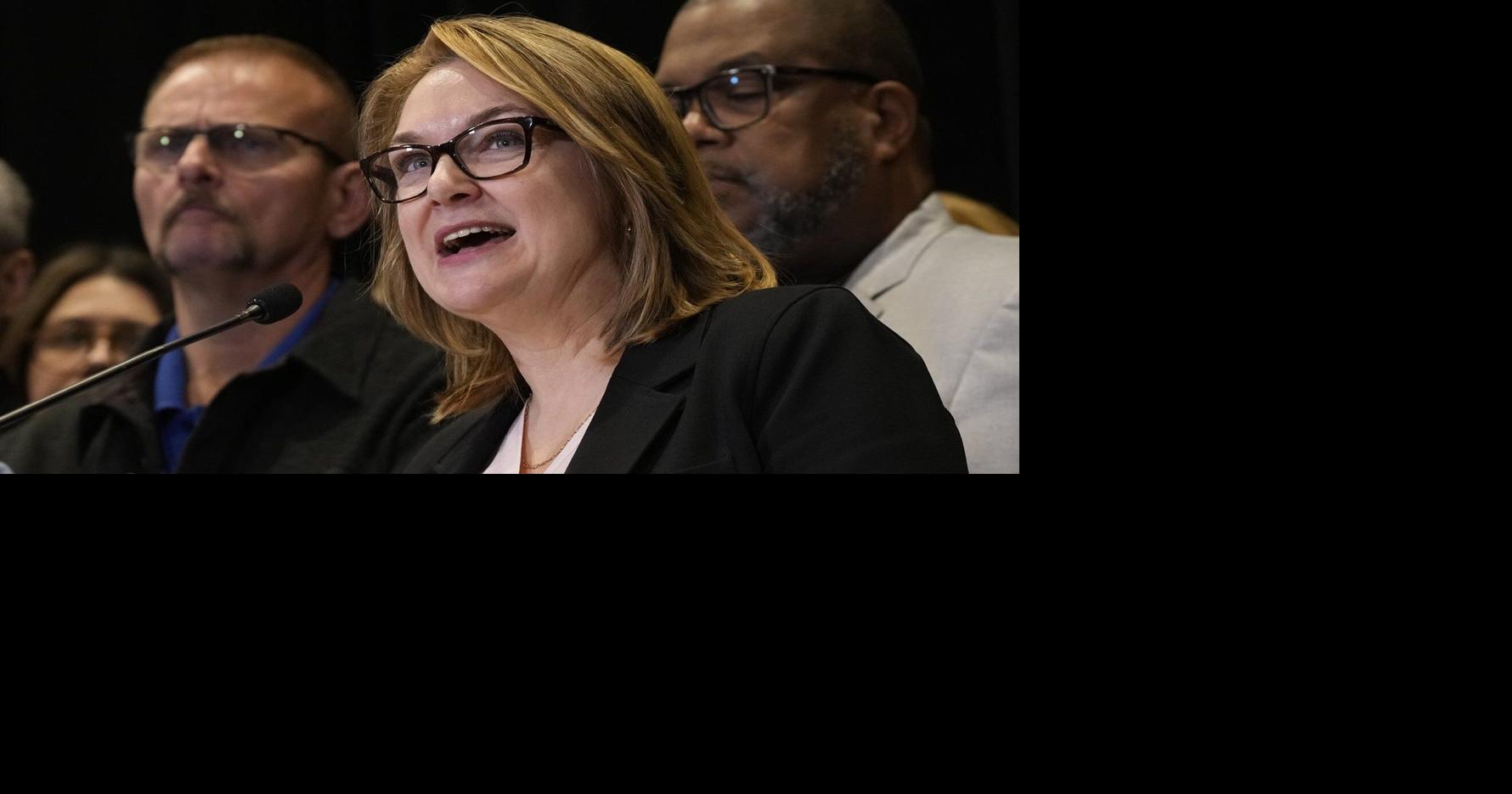 Canada's unions prepare for nationwide fight over Ottawa's labour law proposals
