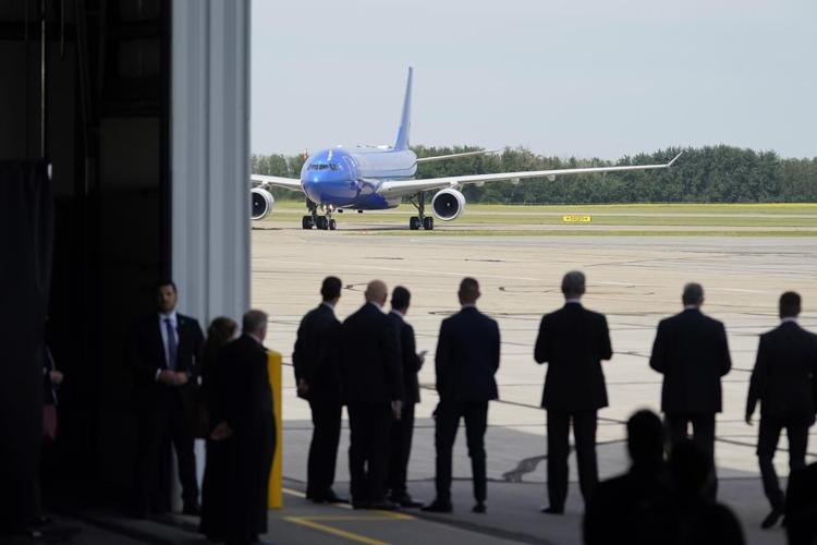 Pope lands in Canada, set for apologies to Indigenous groups