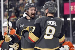 Golden Knights score 3 in 2nd period and beat Flyers 5-2