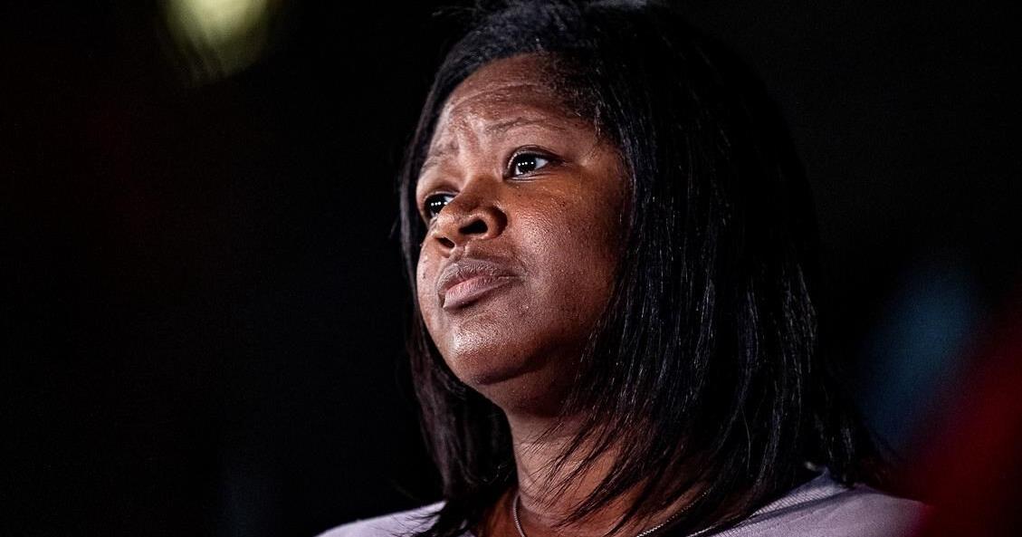Mistrial declared after federal jury deadlocks in trial of ex-officer ...