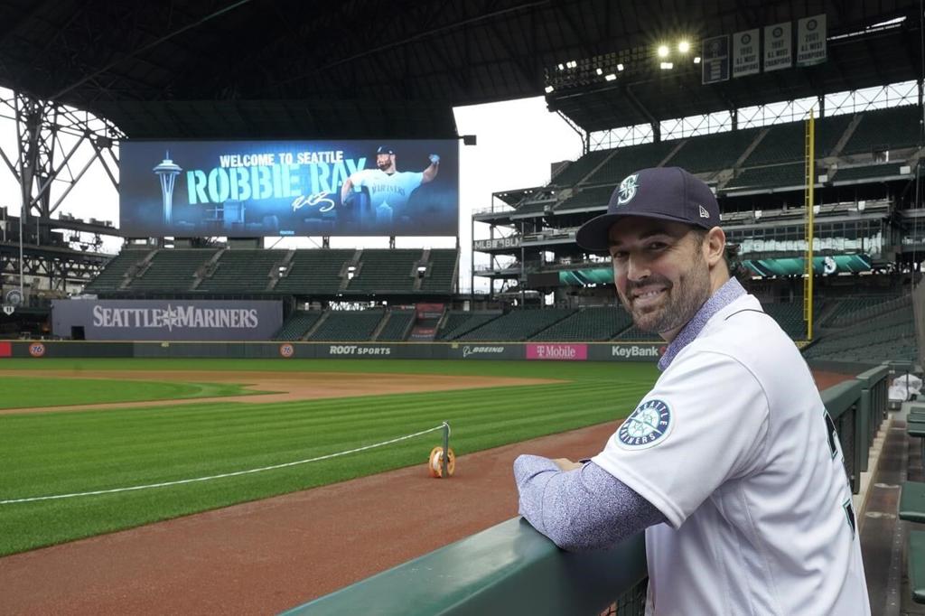 Mariners LHP Robbie Ray has Tommy John surgery