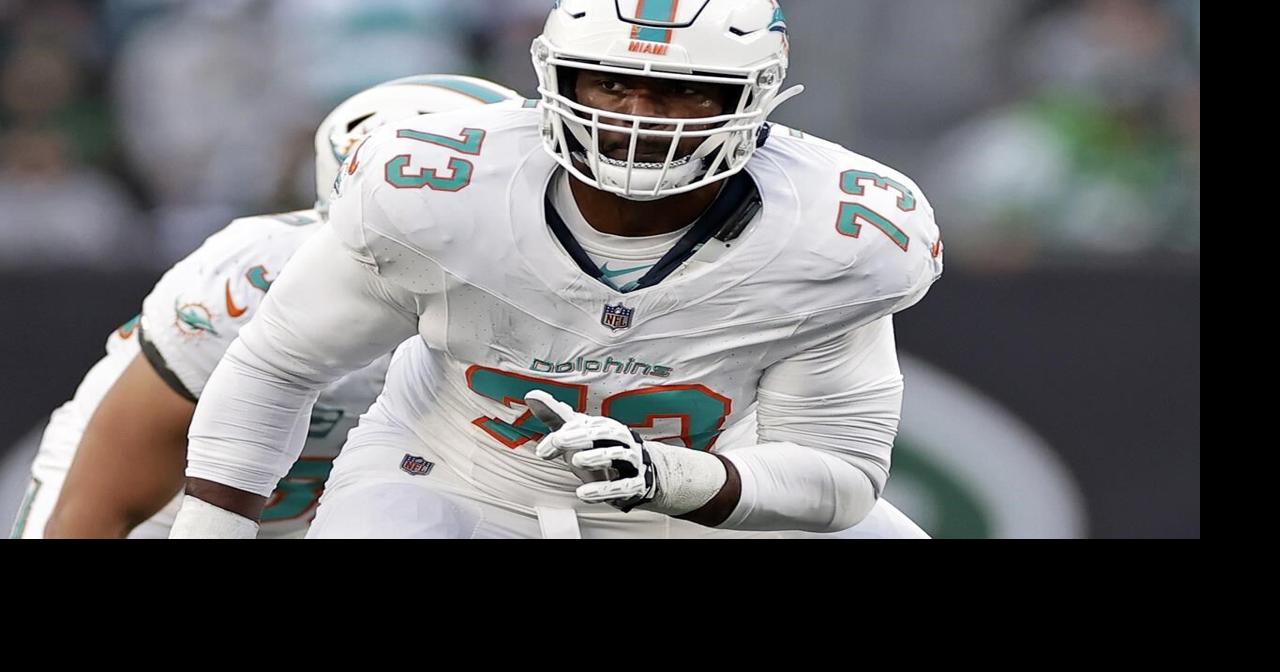 Miami Dolphins extend OL Austin Jackson through 2026 season