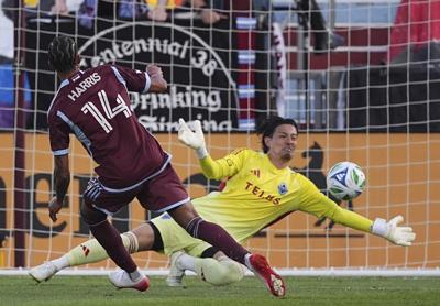 Calvin Harris has goal and assist in Colorado's 3-0 win over Vancouver
