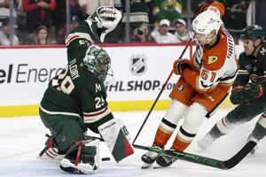 Current and former Golden Knights goalies helped lead 3 teams to NHL playoffs