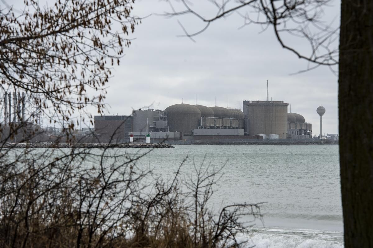 Ontario trying to delay shutdown of Pickering nuclear station amid